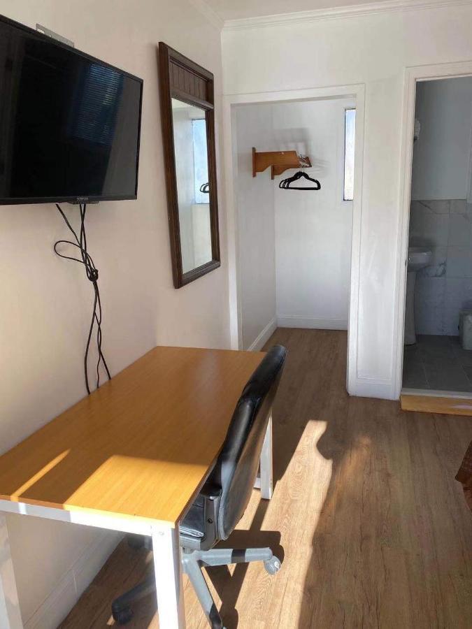 Village Motel Ellenville Экстерьер фото
